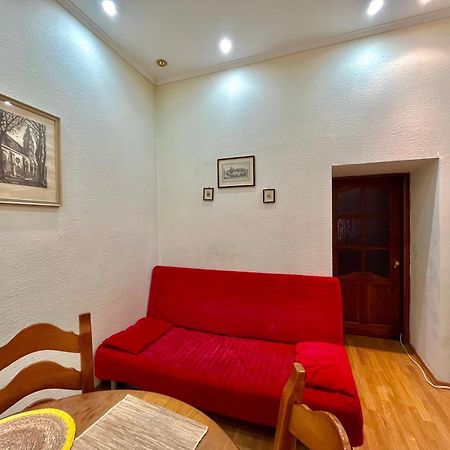 Apartment In The City Centre Λβιβ Εξωτερικό φωτογραφία