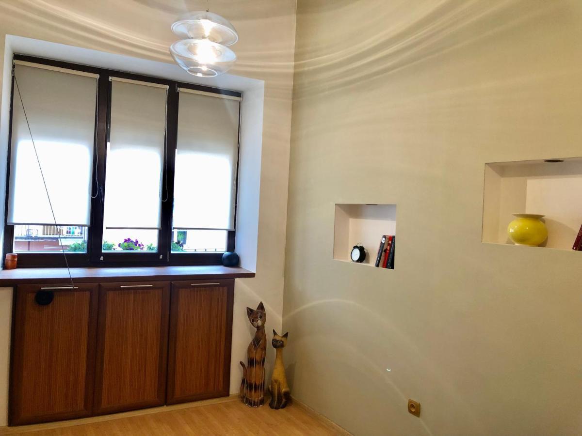 Apartment In The City Centre Λβιβ Εξωτερικό φωτογραφία