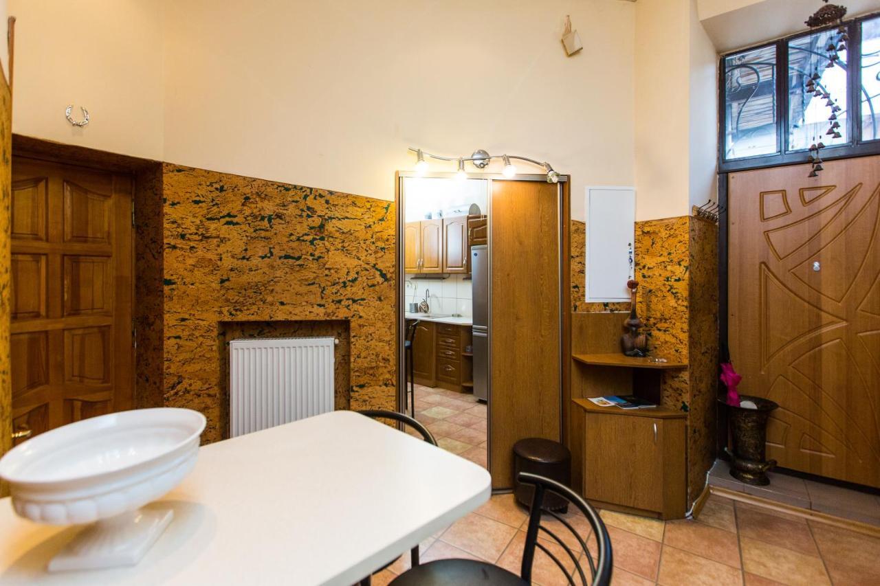 Apartment In The City Centre Λβιβ Εξωτερικό φωτογραφία