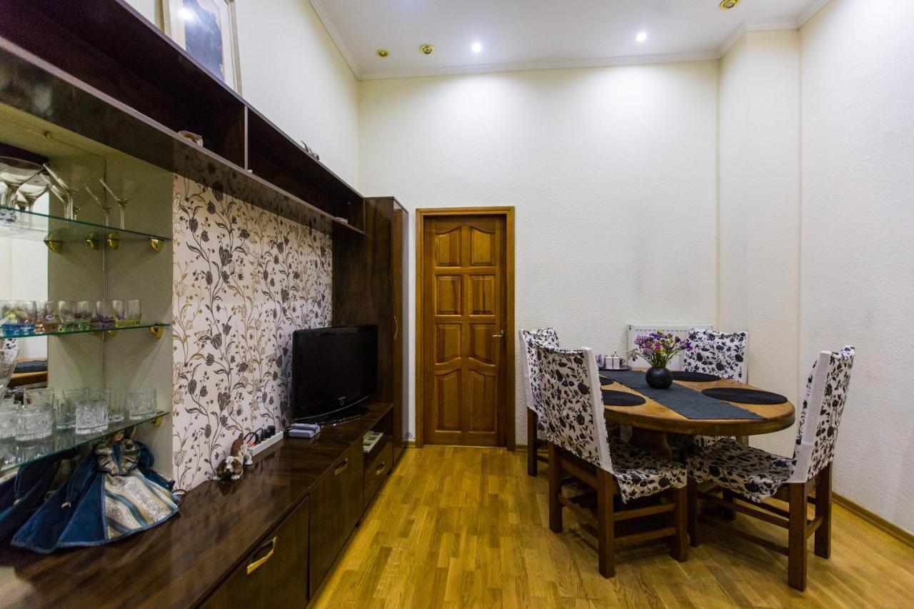 Apartment In The City Centre Λβιβ Εξωτερικό φωτογραφία